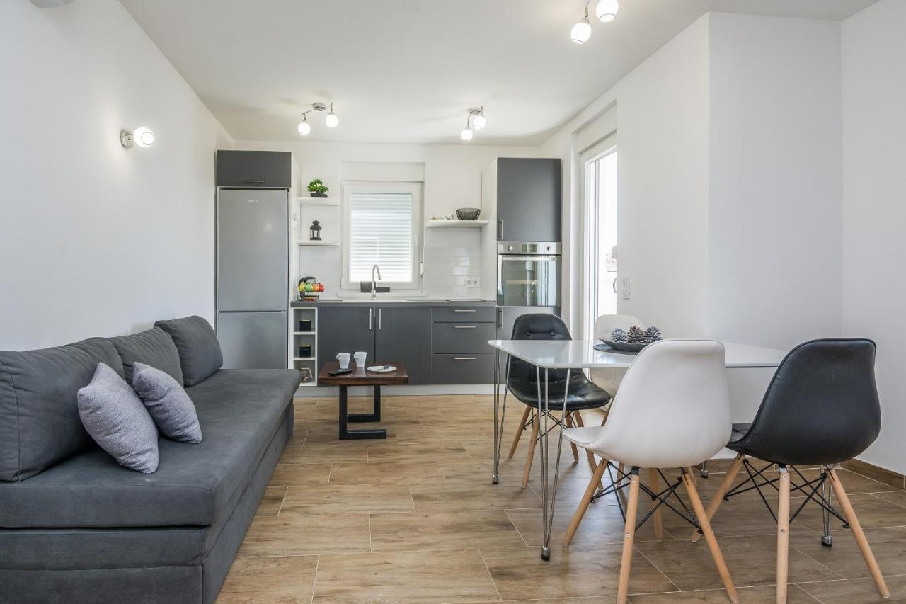Apartments Pejakovic Vir Extérieur photo